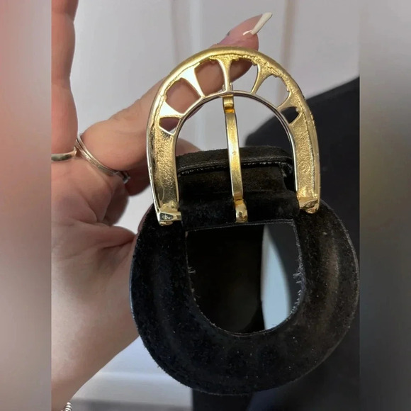 Vintage | Black & Gold Stretchy Belt - Picture 5 of 8